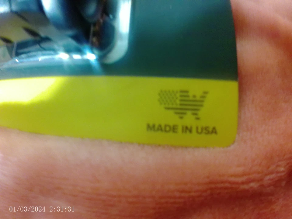 Faro táctico Princeton Tec Sync 300 lúmenes verde militar hecho en EE. UU.  Foto 4 de 4