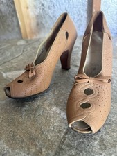 Vintage 1960s Qualicraft Curvex Brown Leather High Heels Peep Toe Size 7 Bows