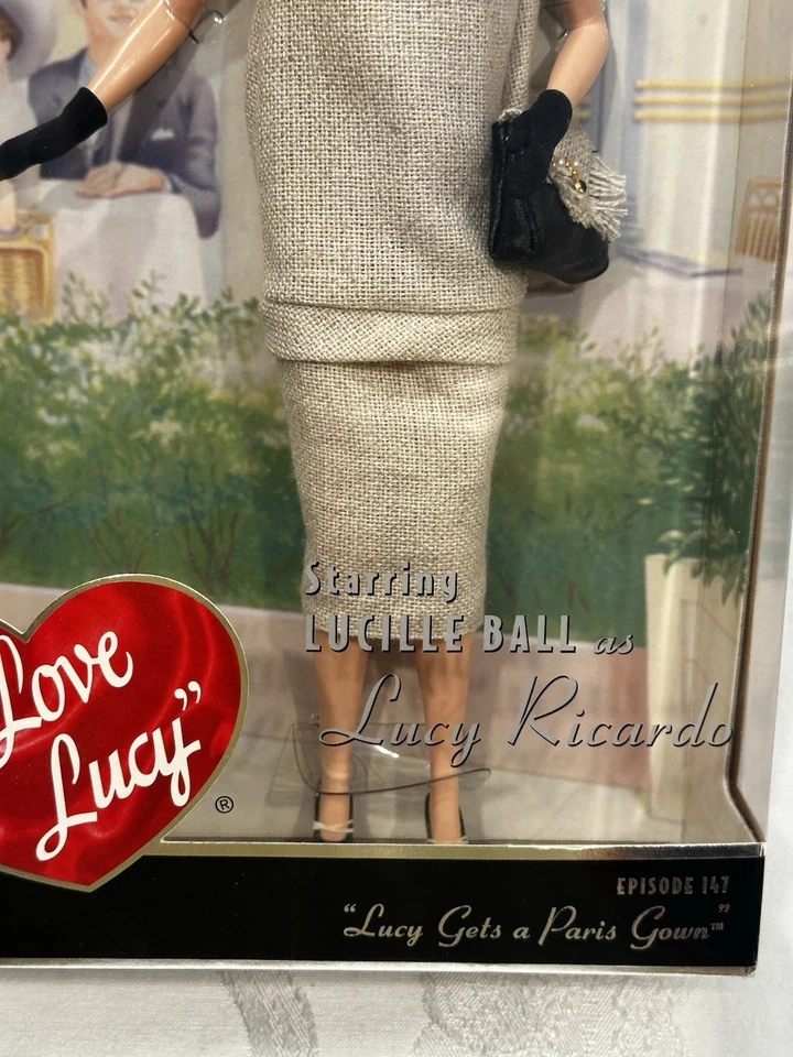 MUÑECA BARBIE LUCILLE BALL I LOVE LUCY EPISODIO 147 "LUCY OBTIENE UN VESTIDO PARIS" - NUEVA EN CAJA Foto 3 de 4