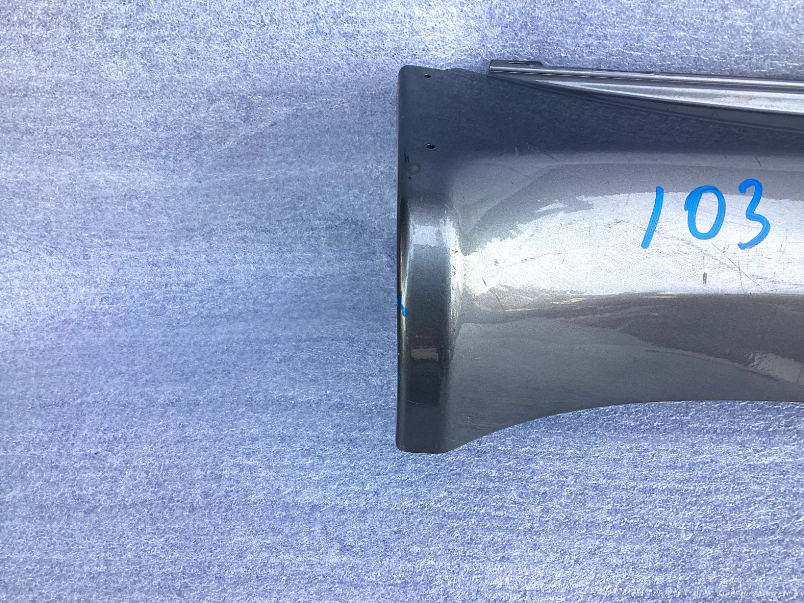 2003-2012 Maserati Quattroporte left rocker molding OEM