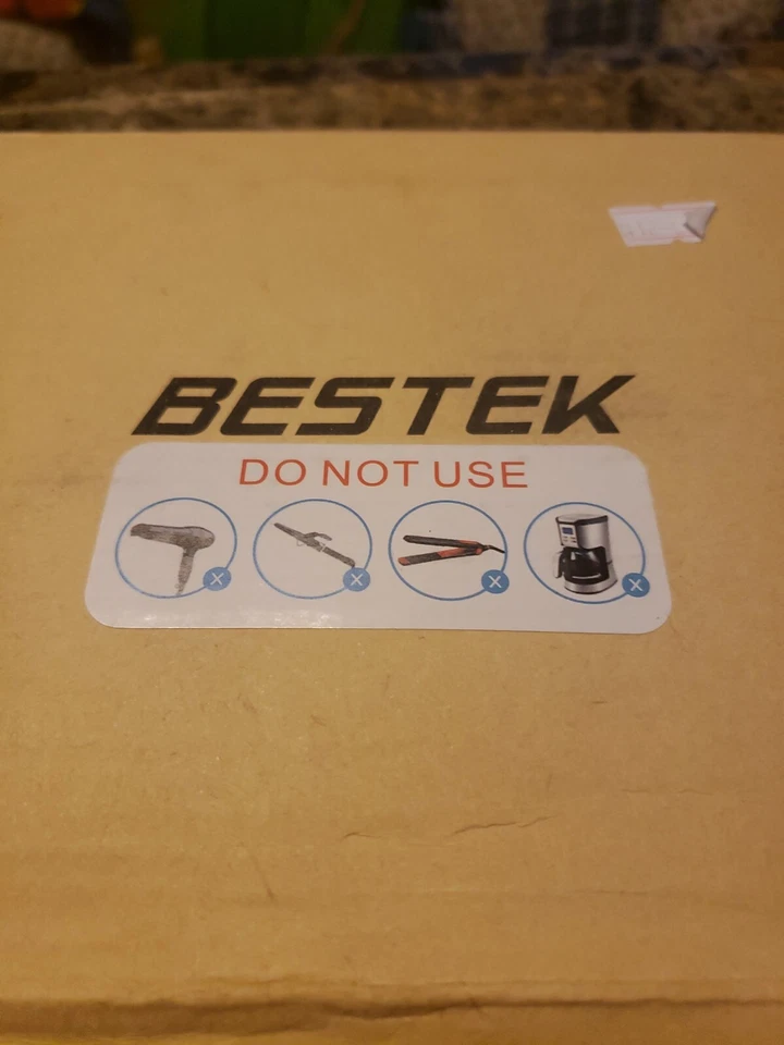 Bestek MRJ201GU 4-Port USB 3 Outlets 200W 100-240V Universal Travel Adapter - Image 2 of 4