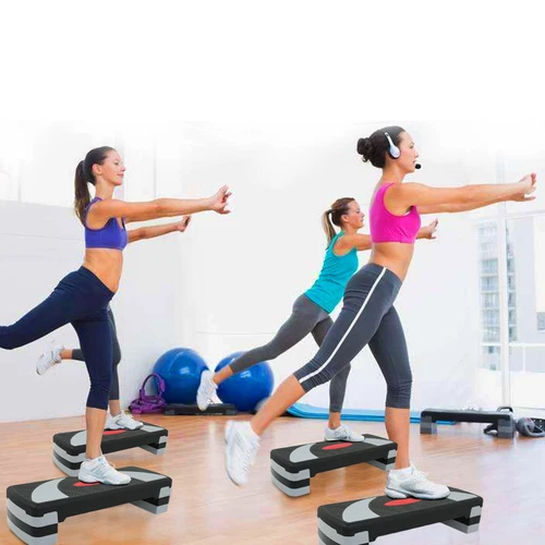 Paso a paso aeróbico de fitness de 31"" con elevadores ajuste 4" - 6" - 8" - Imagen 4 de 11