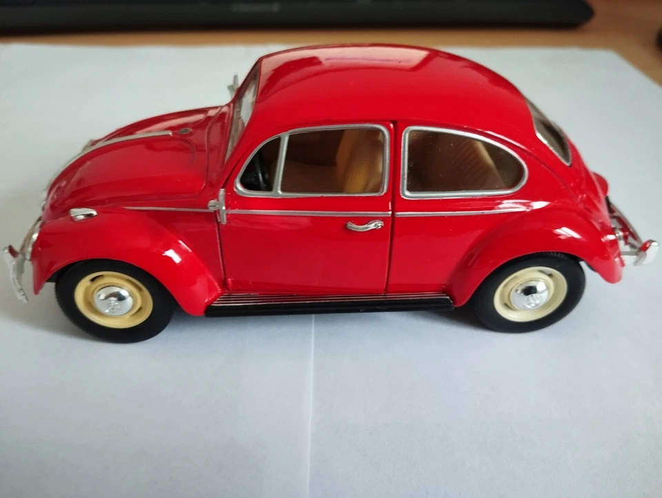 voiture miniature de collection 1/24 - VW Coccinelle 1967 rouge  - Photo 2/4