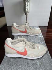 Nike Venture Runner Cream II/White/Magic Ember CK2948-005 Sz 7