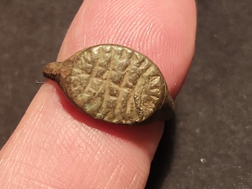 Roman silver ring complete! circa 400 AD. Please see description. LA179g