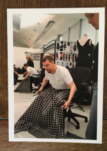 Alexander McQueen - Official Exhibition Art Card (Fashion / Designer) - Picture 1 of 5