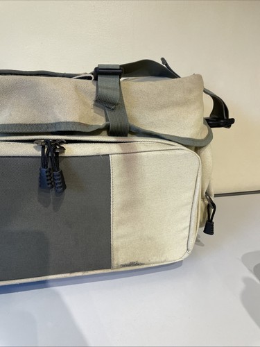 Airflo Outlander Carryall Bag With Shoulder Strap & Inside Dividers Tackle Bag - Picture 3 of 15