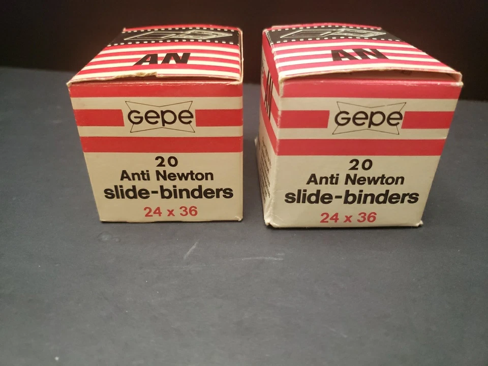 Vintage 2 boxes of 20 GEPE 24x36  Anti-Newton SLIDE BINDERS - Image 4 of 4