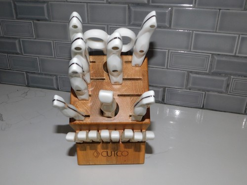 17 PIECE WHITE CUTCO SET W BUTCHER BLOCK WHITE CUTCO SCISSORS KNIFE