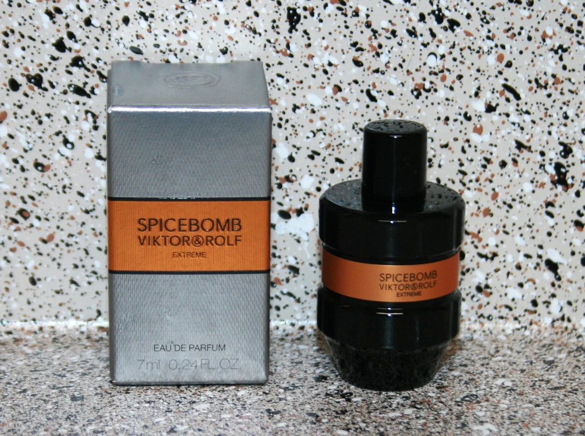Preços baixos em Viktor & Rolf Spicebomb Extreme Eau de Parfum