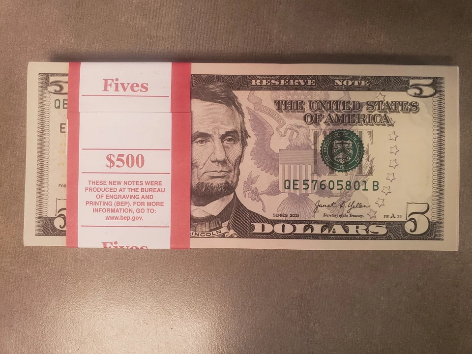 NEW $5 DOLLAR BILLS UNCIRCULATED BEP STRAP 100 CONSECUTIVE $500 FACE VALUE 2021 - Image 2 of 4