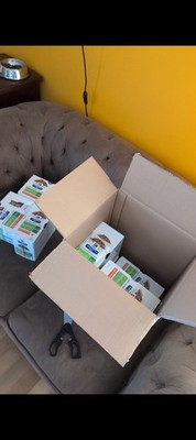 Hill's Metabolic Wet Cat Chicken 24 Packs of 12 Bags Each.