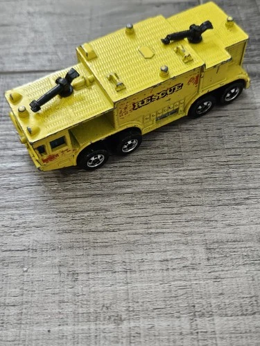 Hot Wheels Yellow Airport Rescue Fire Department Truck Hong Kong 1979 Vintage
