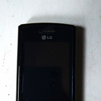 LG GM360 Black 3.0in Touchscreen 5MP GSM Quad-Band Bluetooth Phone + Charger
