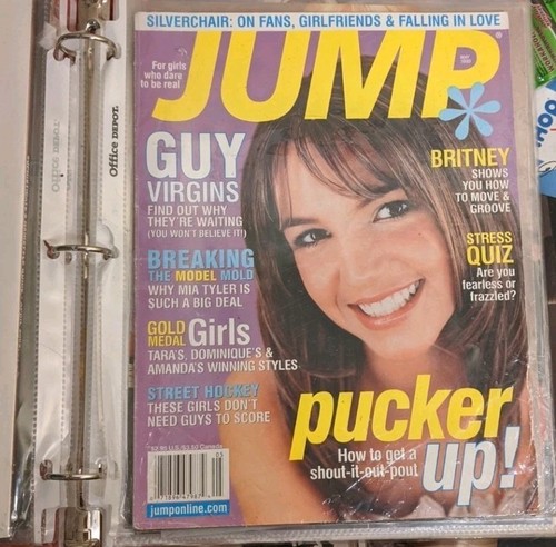 Britney Spears Jump Cover US May 1999 American Teen Age Girl Magazine Retro 90's - Picture 4 of 4