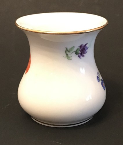 MEISSEN China CROSS SWORDS Antique FLOWER PAINTING POPPY Porcelain Pear VASE - Picture 2 of 6