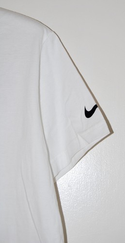 NWT & Flaw Nike Youth Unisex White Stacked Logo Crewneck SS T-Shirt sz L - Picture 4 of 11