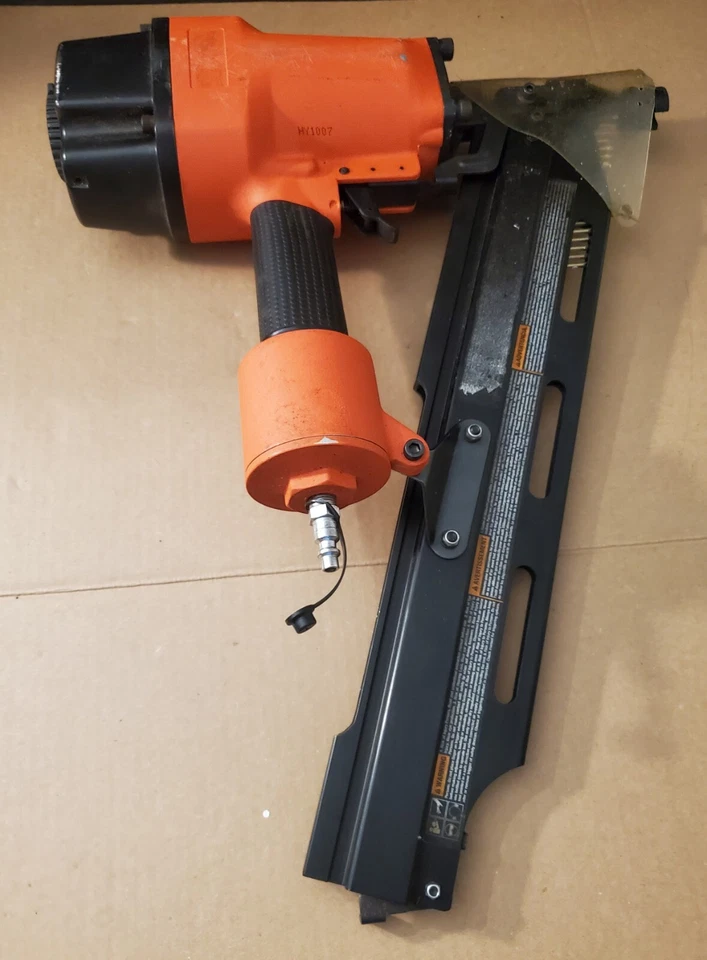 Clavadora neumática Husky cabeza redonda marco 20" Foto 4 de 4