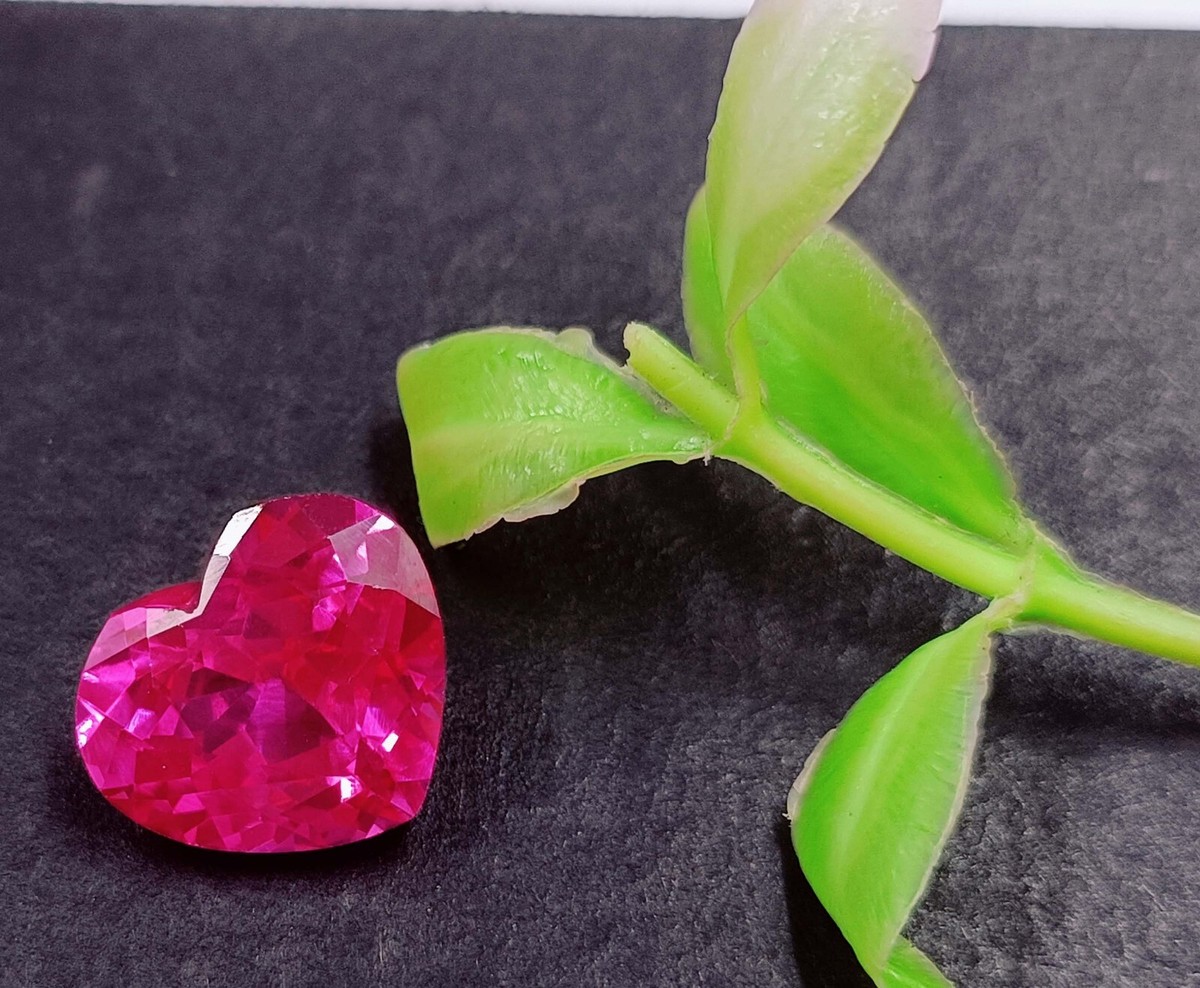 ❣️Ruby ❣️╰(*´︶`*)╯♡ 11-13Ct Natural Amazing Pink Ruby Rare Heart Shape Certified