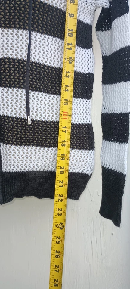 Chaqueta de Colección Y2K Quacker Factory Blanco y Negro Tejido Abierto Cabana Cremallera Completa... Foto 4 de 4