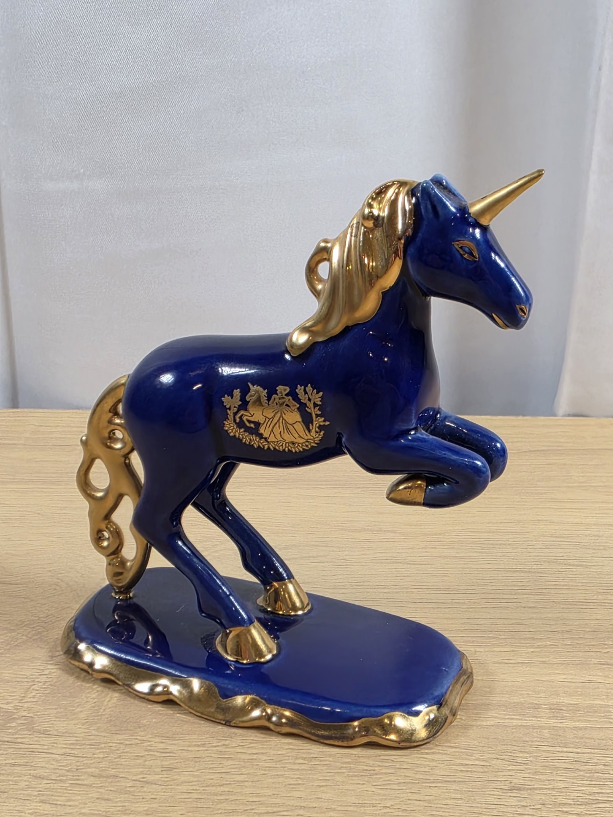 1991 Franklin Mint Treasury Of Unicorns Figurine Limoges  Dark Blue And 24K Gold