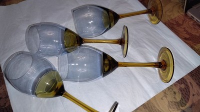 Set Of 4 Vintage Wine With 2-tone features a distinct amber-colored