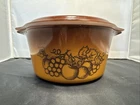 Pyrex Ovenware OLD ORCHARD Casserole Dish w/Brown Lid 475B 2.5 Qt. VTG