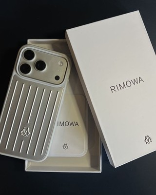 Rimowa Aluminum Handyhüllen für iPhone 17 Pro  Modelle - Silber Aluminium