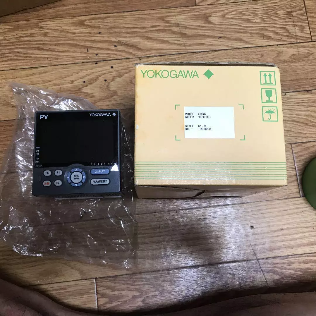 YOKOGAWA UT55A Controller New