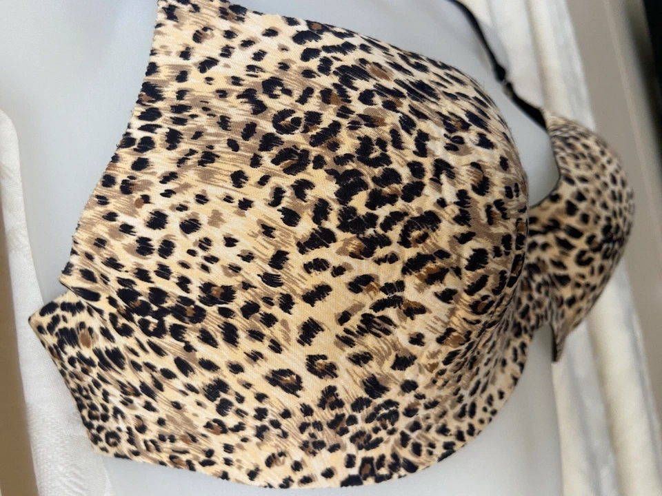 Sujetador sin costuras estampado guepardo/leopardo Wacoal Out of Africa 34 C Foto 4 de 4