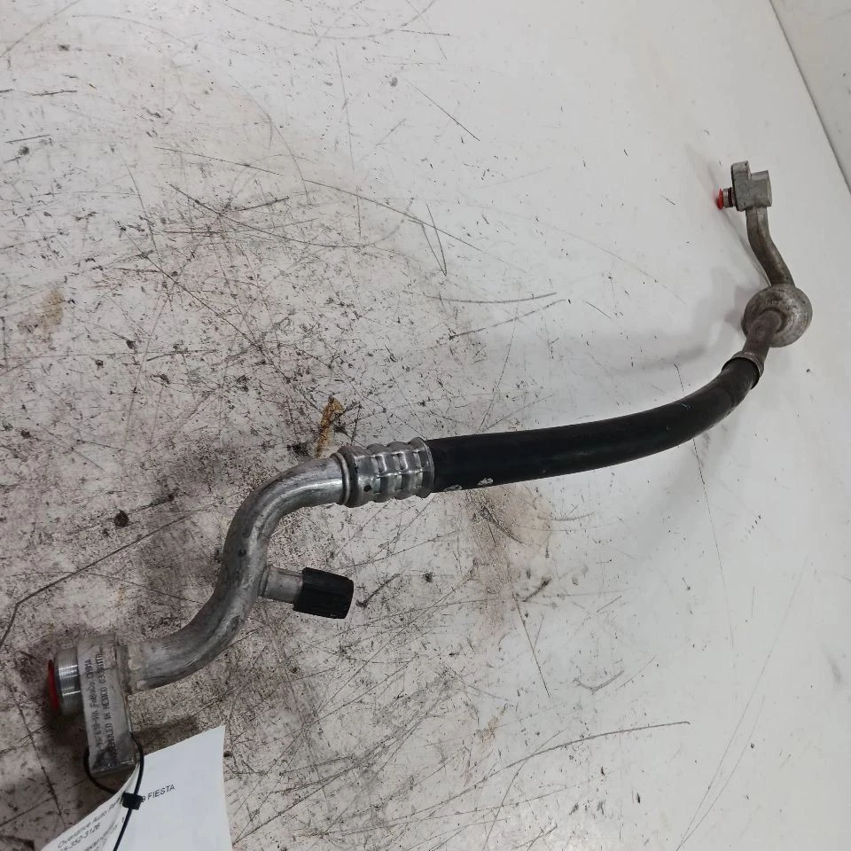 Línea de manguera de aire acondicionado Ford Fiesta 2014 2015 2016 2017 2018 2019 Foto 2 de 4