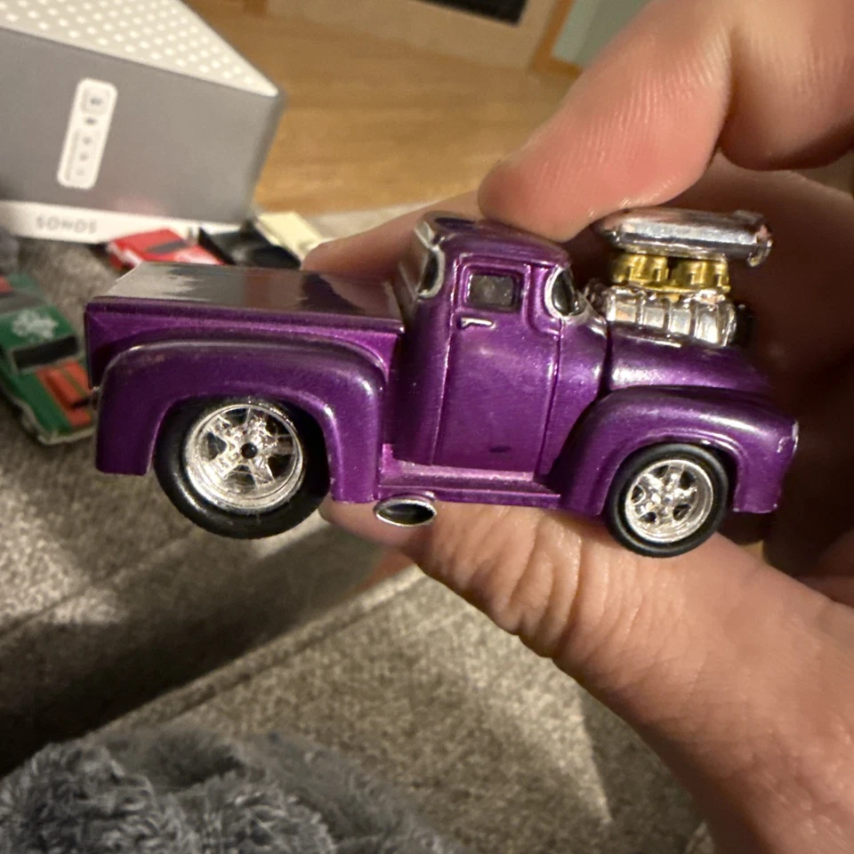 Funline 2001 Muscle Machines Rubber Tires Die-Cast Purple Toned Truck - Image 3 of 4