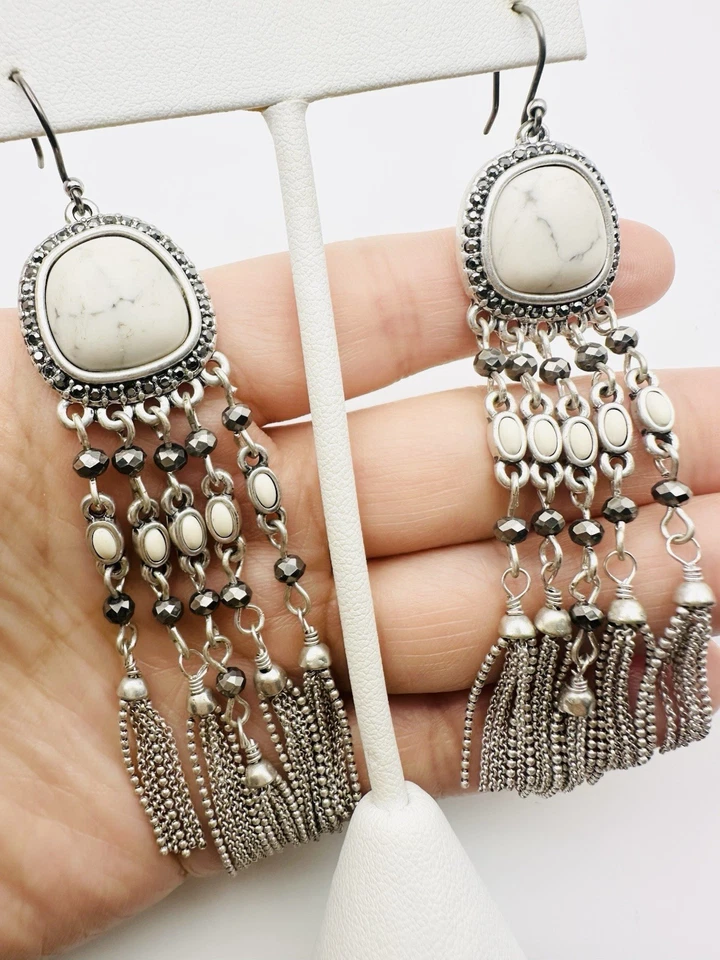 Pendientes LUCKY BRAND Extra Largos Howlita Tono Plata Eslabones de Cadena Borlas Foto 4 de 4