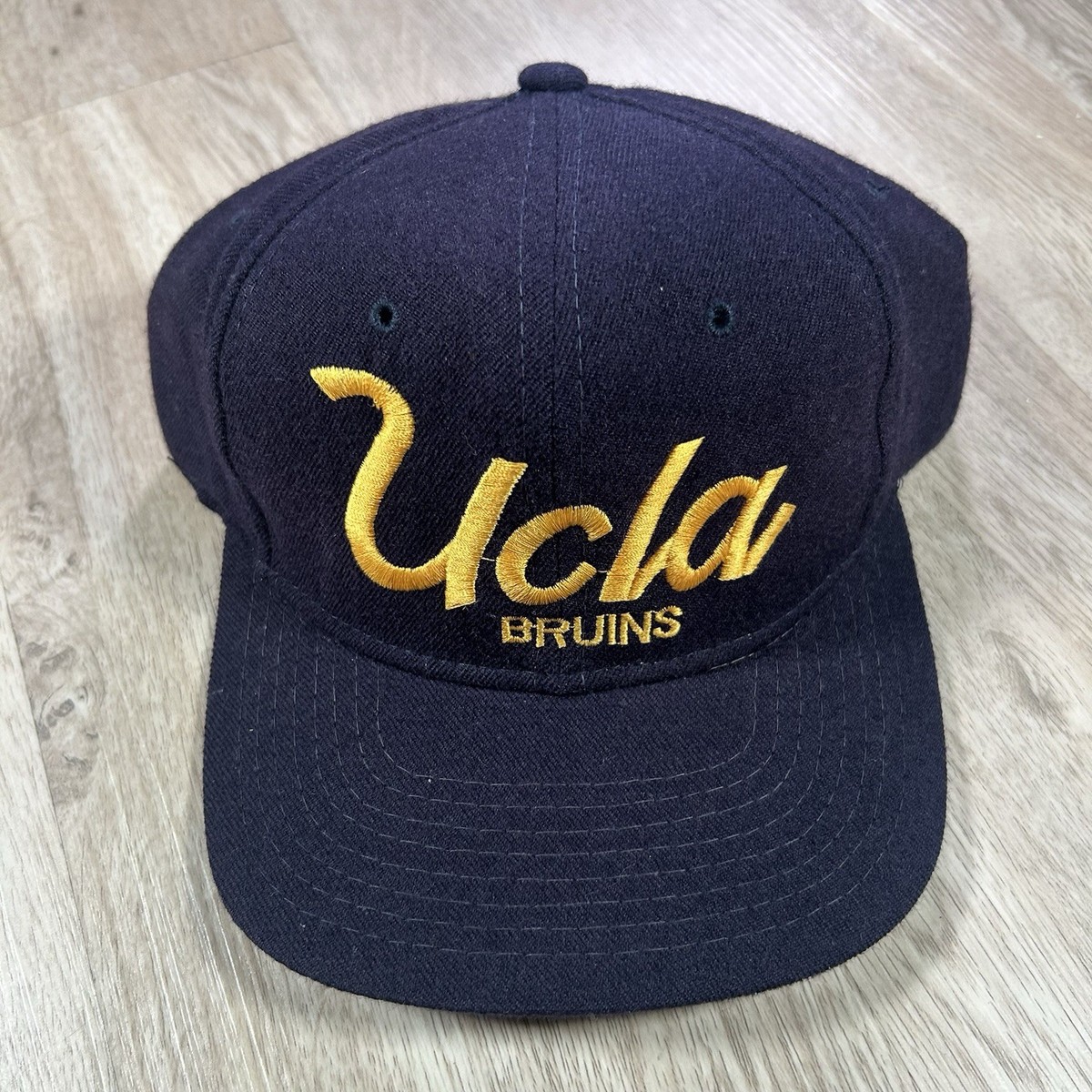 VTG Sports Specialties UCLA Bruins Script Snapback Hat  display picture 2