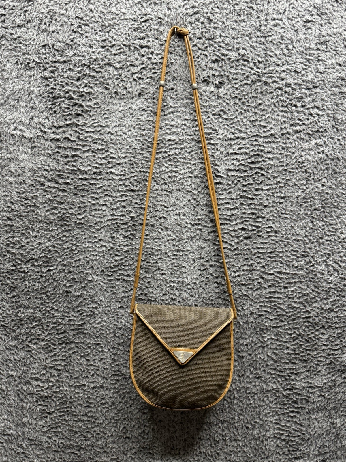 Borsa vintage YVES SAINT LAURENT YSL con bordo in pelle marrone logo classico