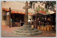 Los Angles, California  OLVERA STREET Busy Streetside Stands - Vintage POSTCARD