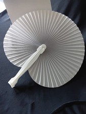 F&auml;cher Papierf&auml;cher mit Kunststoffgriff wei&szlig; 12St&uuml;ck Set je ca.26x24cm