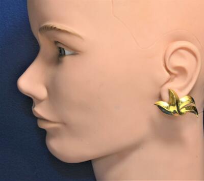 Boucle D'Oreille Vintage Ancienne Signée Trifari - Métal Doré - Occasion