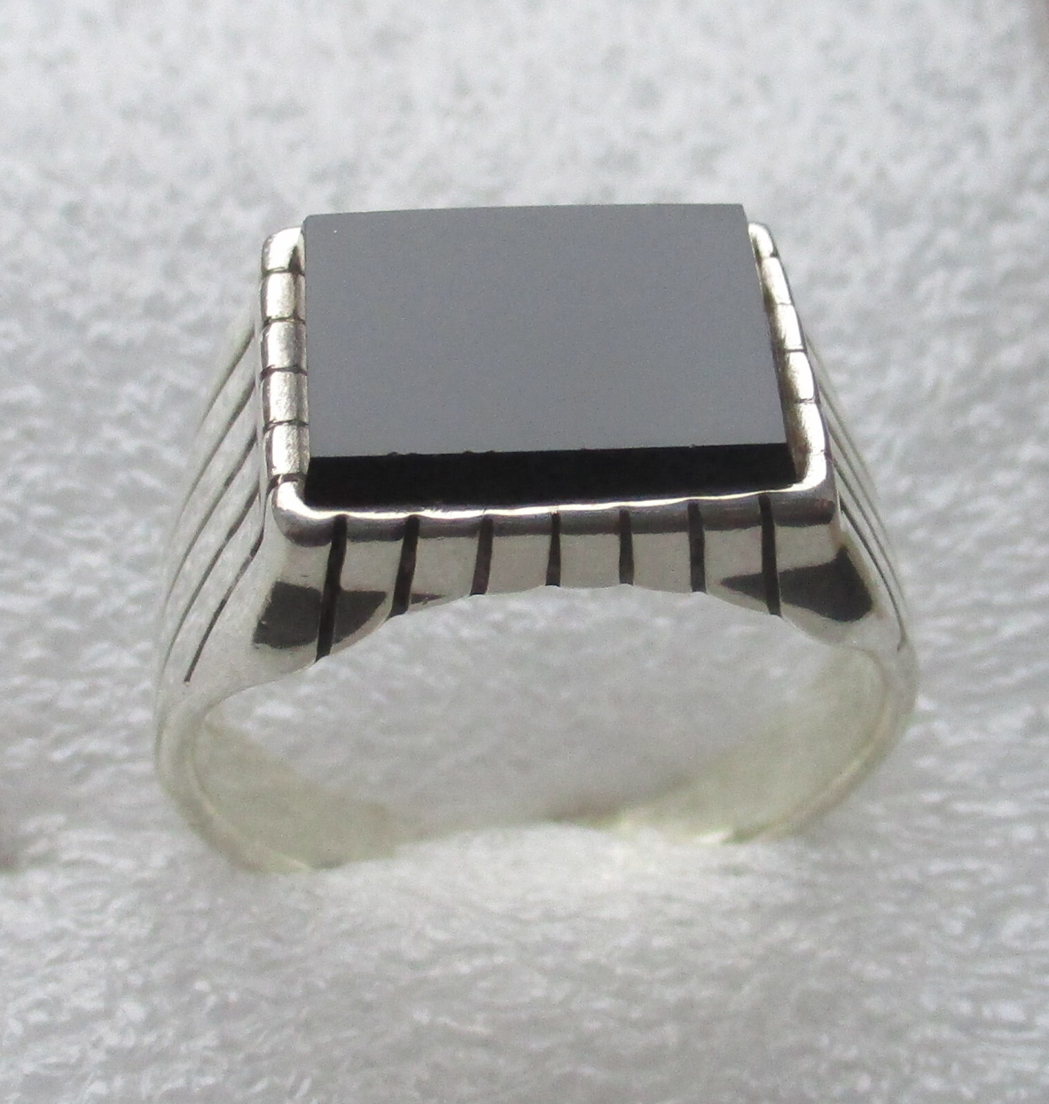 SOLID Pretty 925 Silver Ring - Signet Ring - image 1