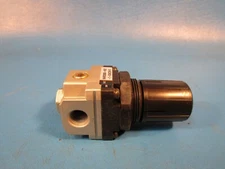 SMC NAR2000-N02-1-X34CDN10 Air Pressure Regulator