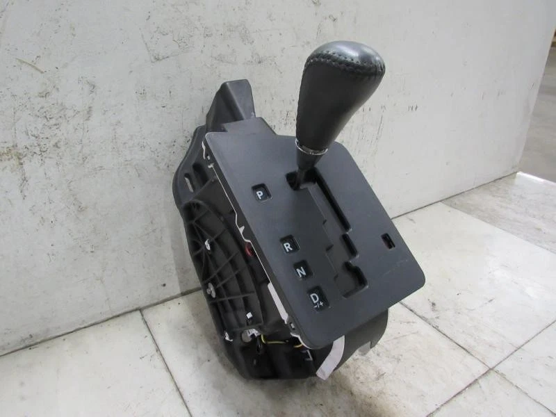 2012 DODGE CHALLENGER FLOOR GEAR SHIFTER - Image 2 of 4