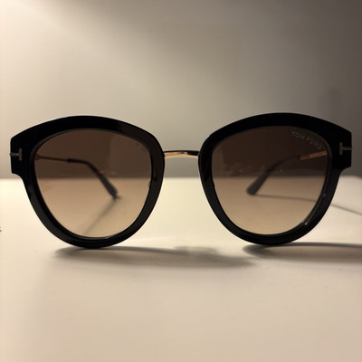 TOM FORD Mia-02 TF574 01T Round Sunglasses Black Frame Brown Gradient UV400