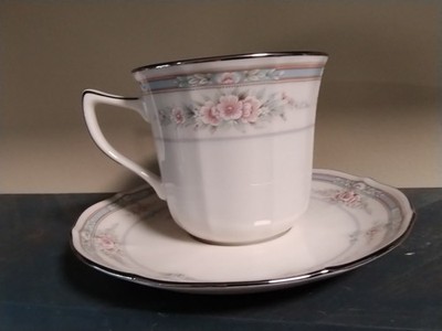 Noritake Rothschild Bone China Cup and Saucer Set with Floral Design set of 6