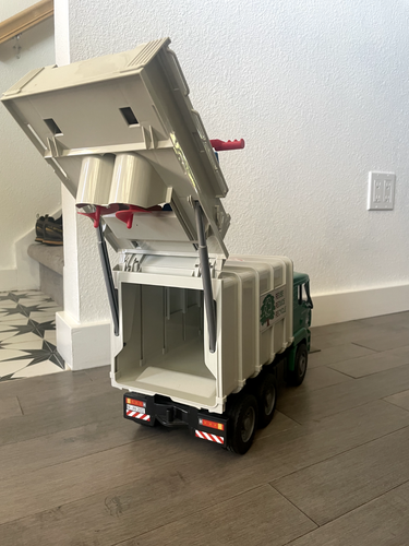 BRUDER #03763 MAN TGS Rear Loading Garbage Truck Green - Picture 4 of 4