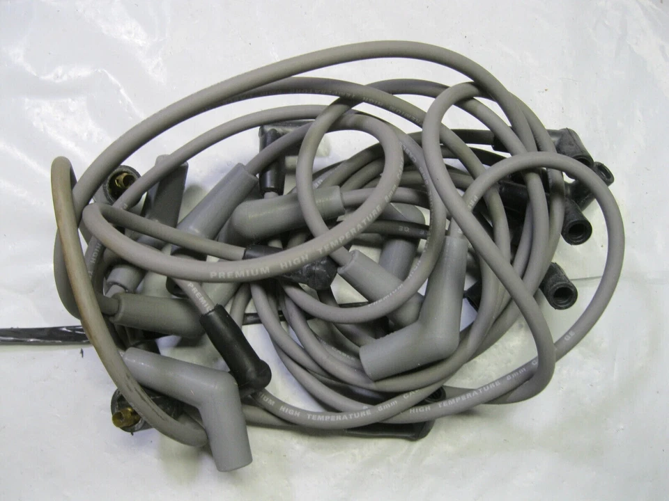 Champion 700260 Spark Plug Wire Set (minor dirty, box rough) — 第 2/4 张图片