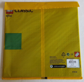 Lego CLASSIC: Green Baseplate (10700), new in sealed package