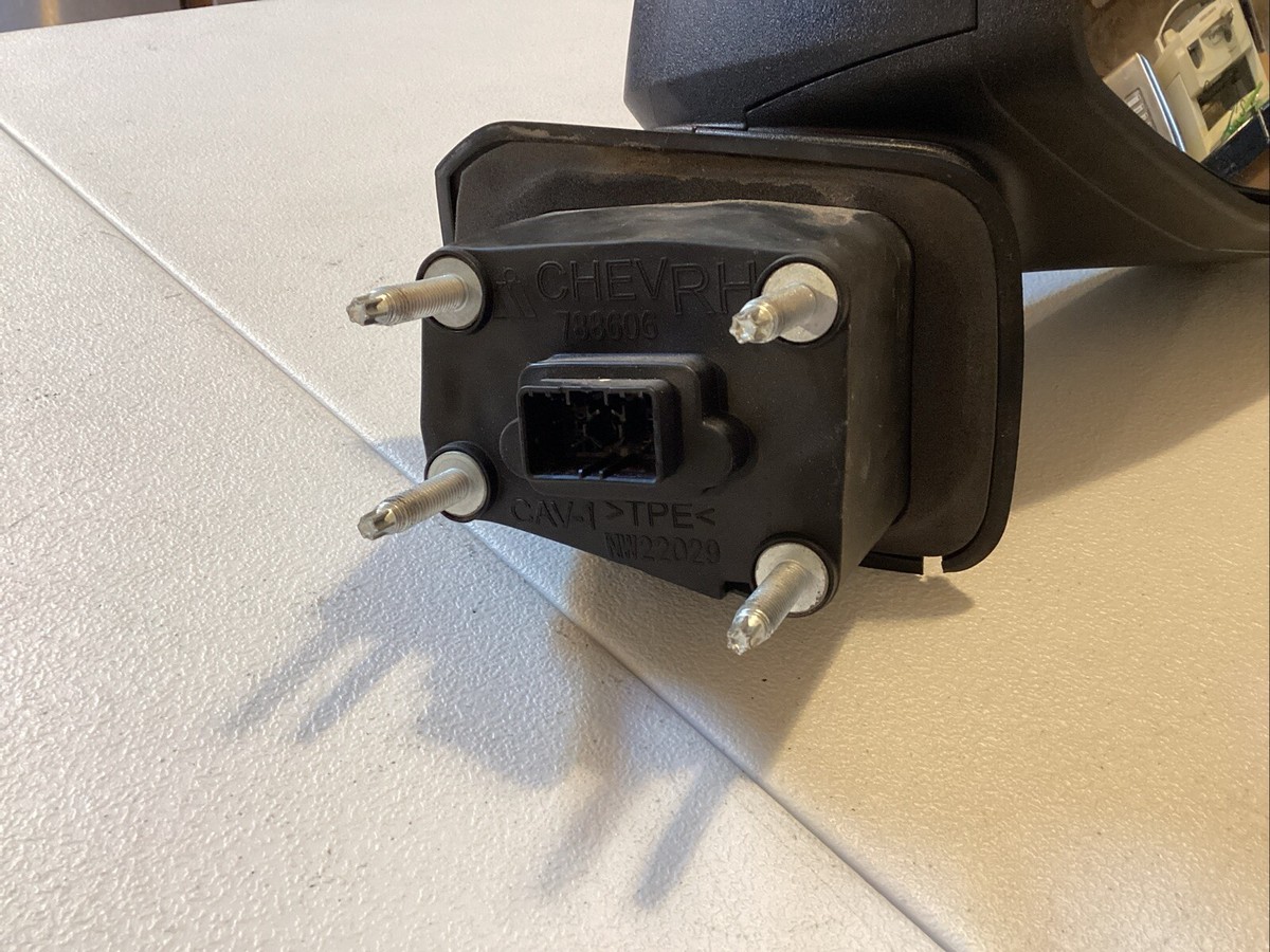 2019-2023 CHEVROLET SILVERADO 1500 RIGHT PASSENGER REAR VIEW