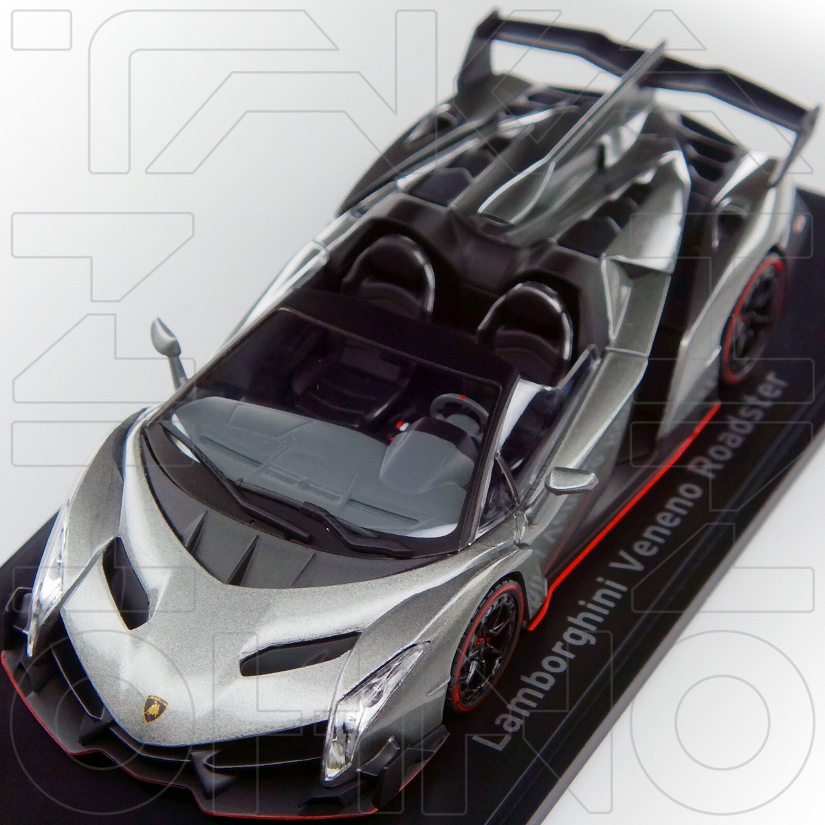 KYOSHO Lamborghini Veneno 1/43スケール 1/43 Kyosho Lamborghini Veneno (Grey) - LIVECARMODEL.com