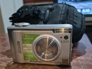 Fuji F10 Digital Camera | eBay