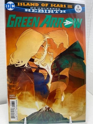 30619: DC Comics GREEN ARROW #8 NM Grade